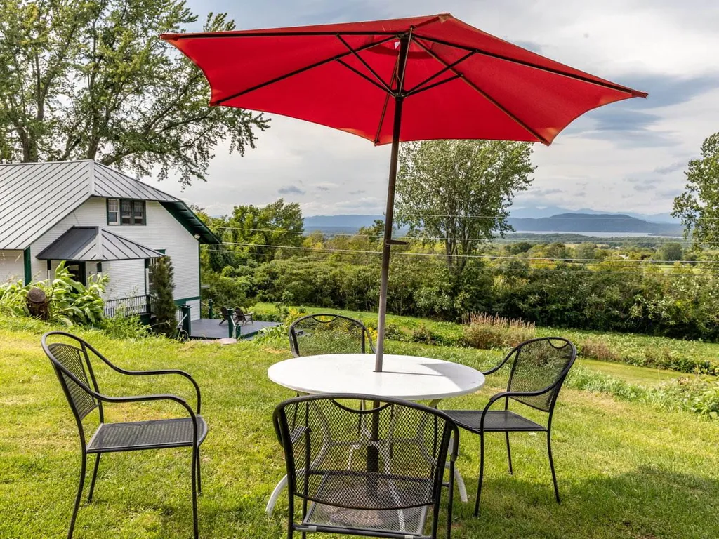 27 Inn Road Charlotte VT 05445