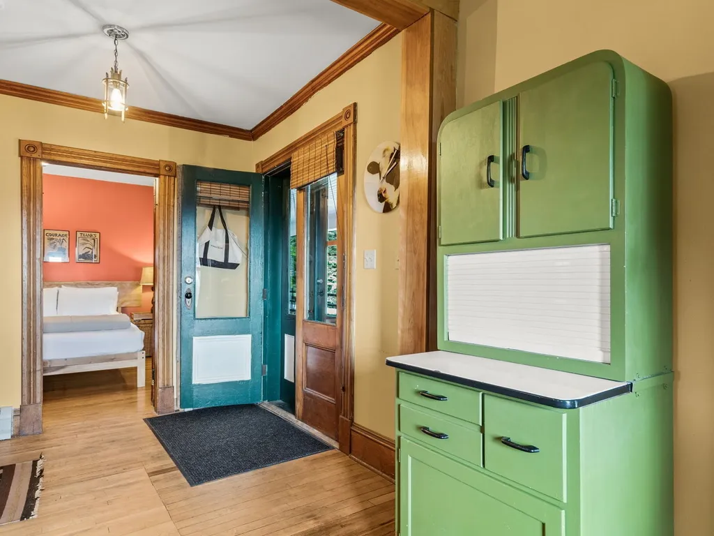 27 Inn Road Charlotte VT 05445