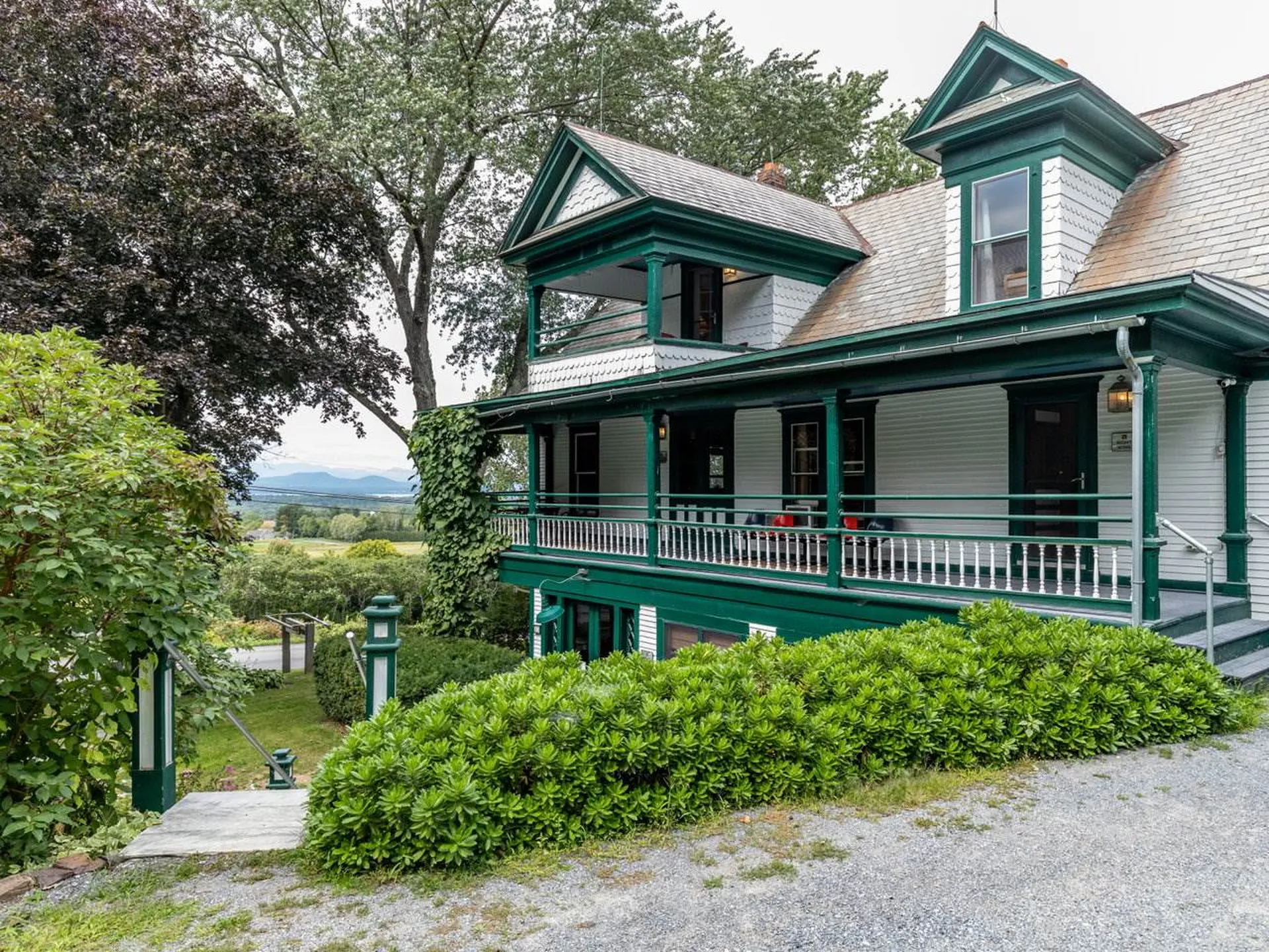 27 Inn Road Charlotte VT 05445