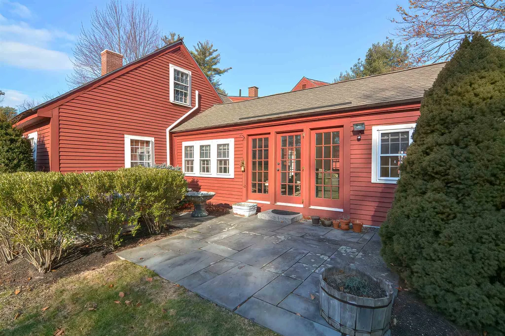 16 Old Milford Road Amherst NH 03031
