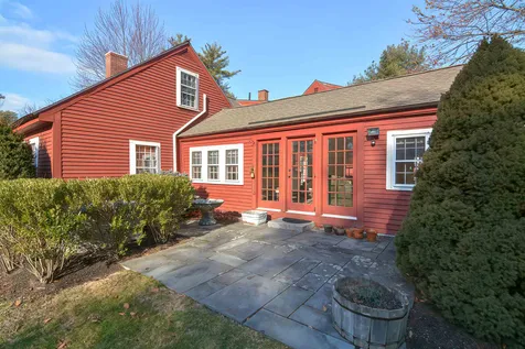 16 Old Milford Road Amherst NH 03031