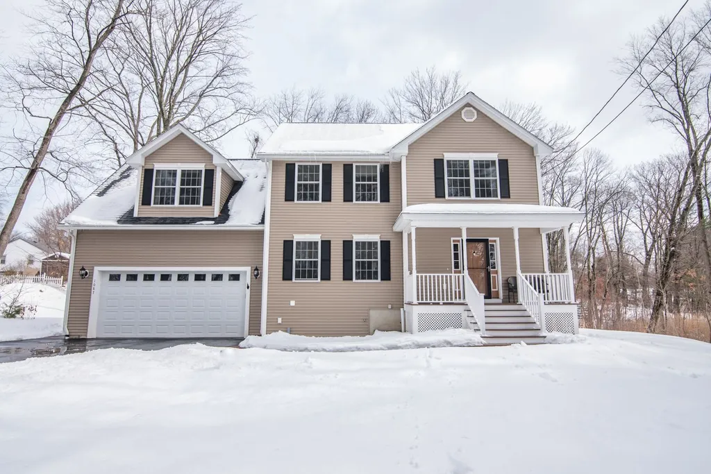 1087 Bridge Street Manchester NH 03104