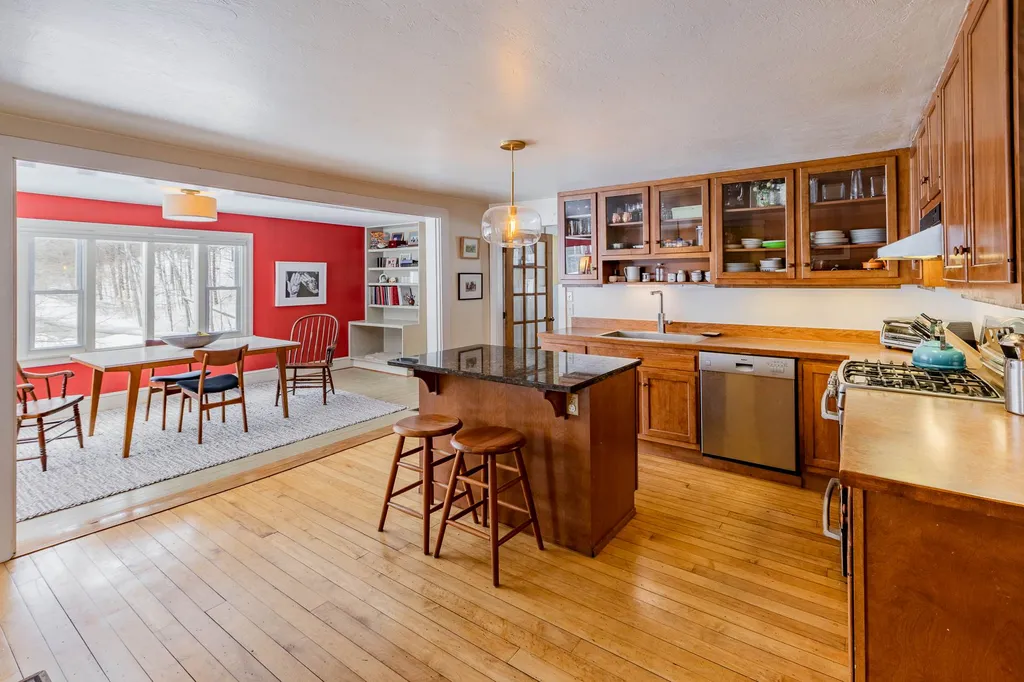 1443 Quechee West Hartford Road Hartford VT 05001