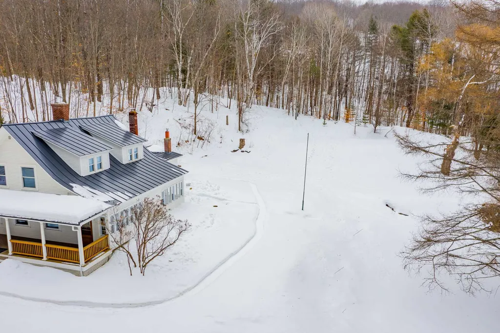 1443 Quechee West Hartford Road Hartford VT 05001