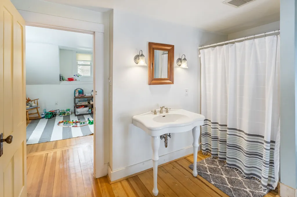 1443 Quechee West Hartford Road Hartford VT 05001