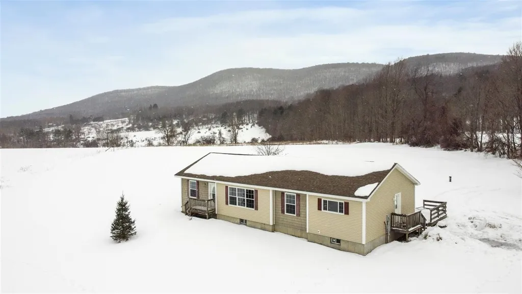 3713 Vt Rt 7a Shaftsbury VT 05262