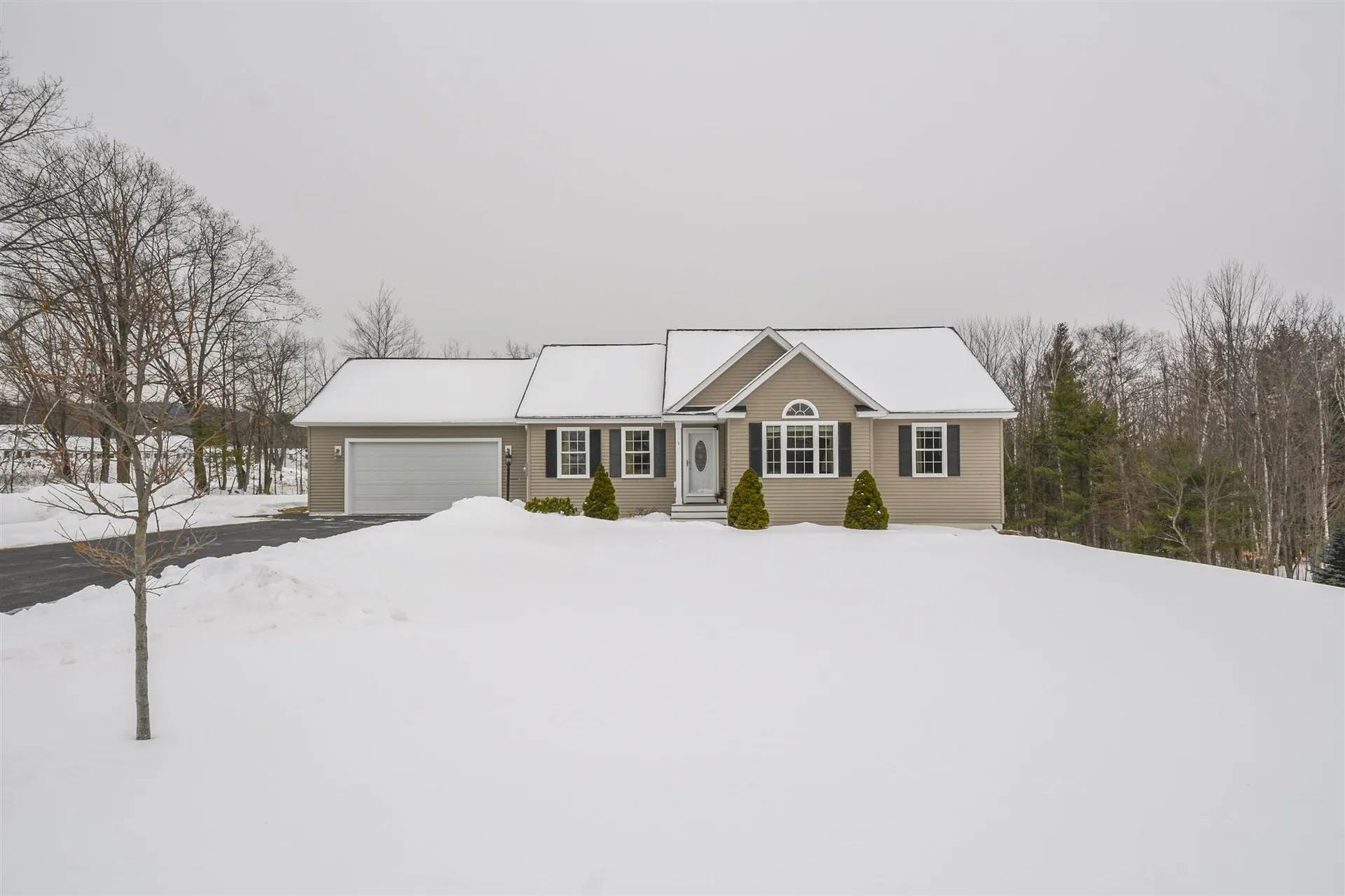 4 Pinnacle Drive Gilford NH 03249