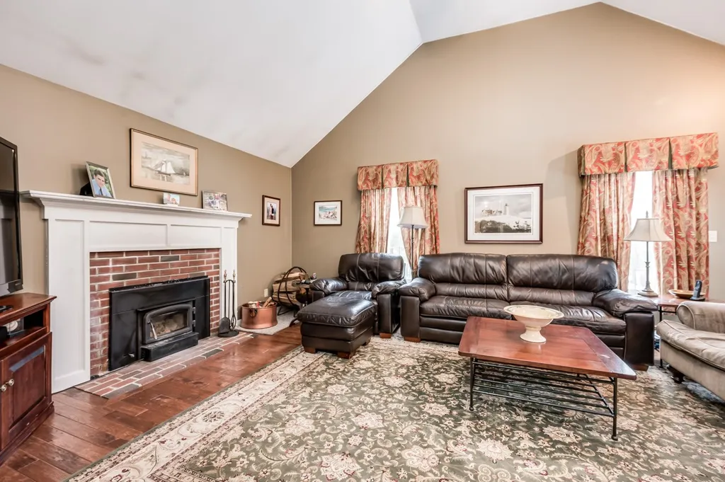 54 Highland Ridge Road Barrington NH 03825