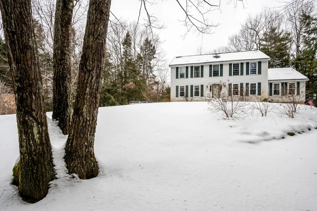 54 Highland Ridge Road Barrington NH 03825