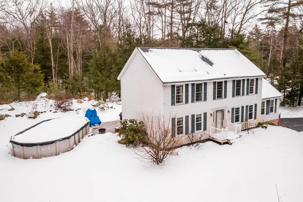 54 Highland Ridge Road Barrington NH 03825