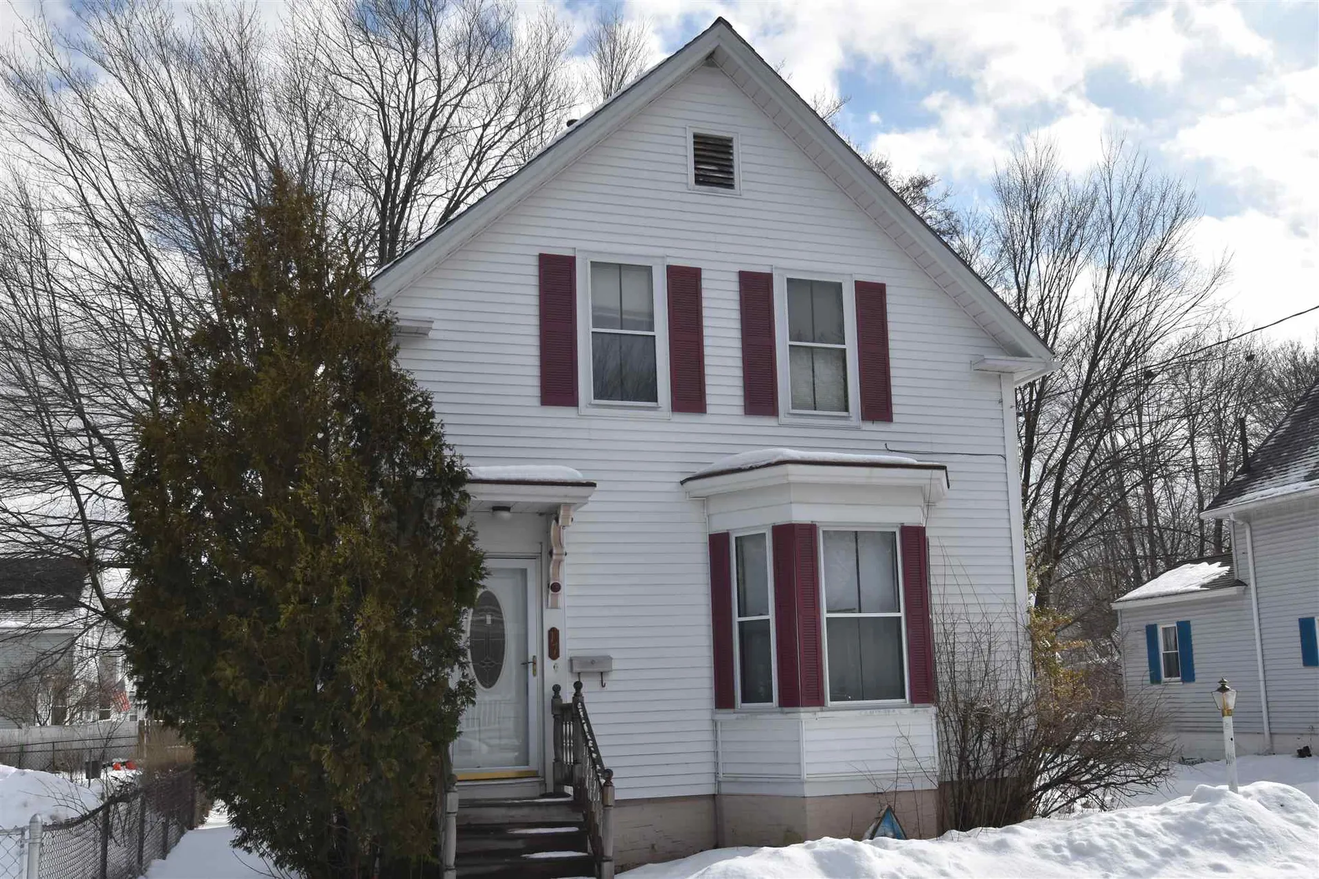 17 Leonard Street Rochester NH 03867
