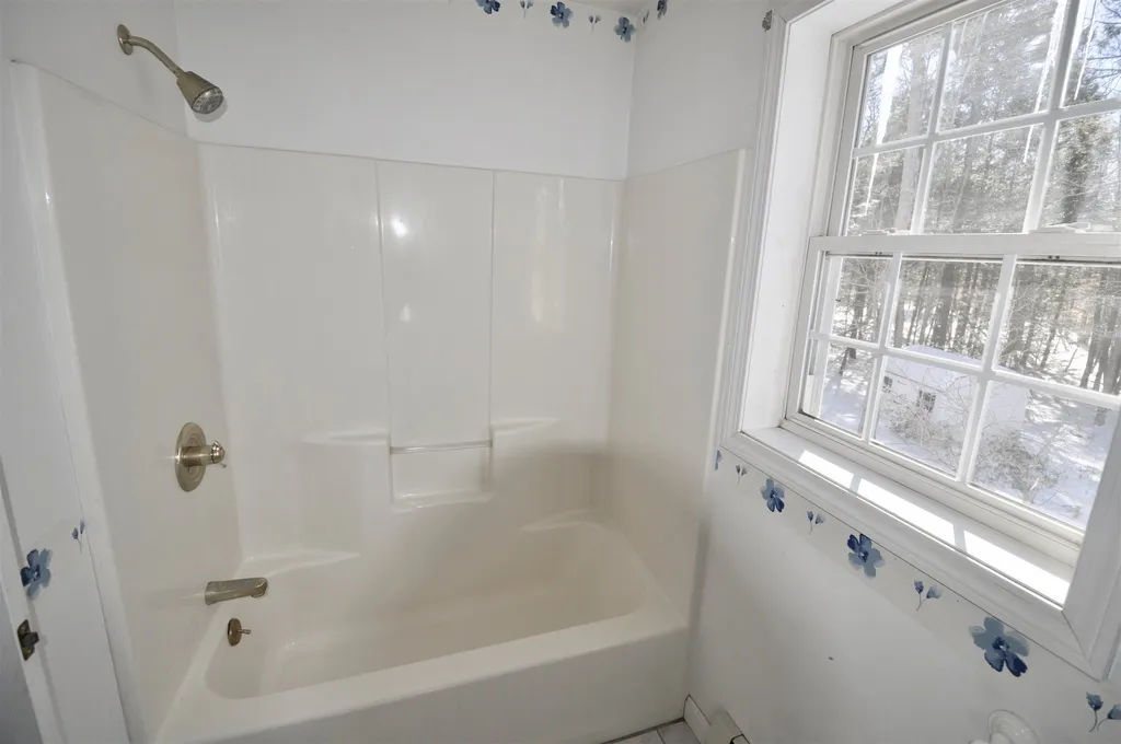107 Kayla Drive Candia NH 03034