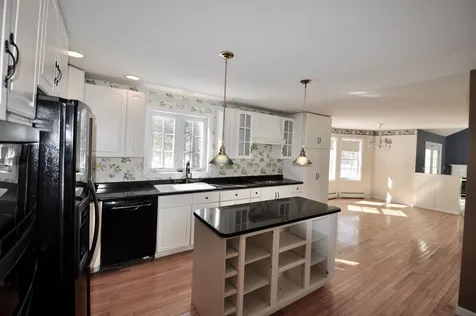 107 Kayla Drive Candia NH 03034
