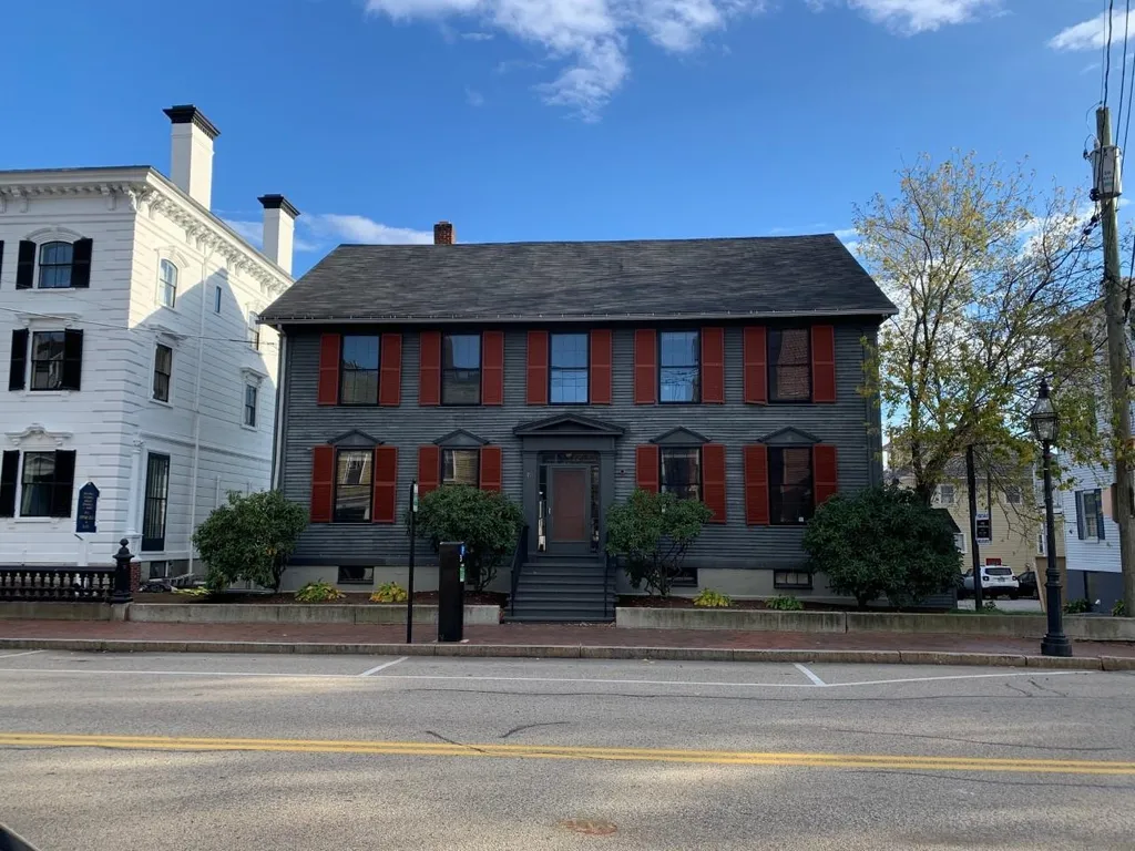 70 Court Street Portsmouth NH 03801