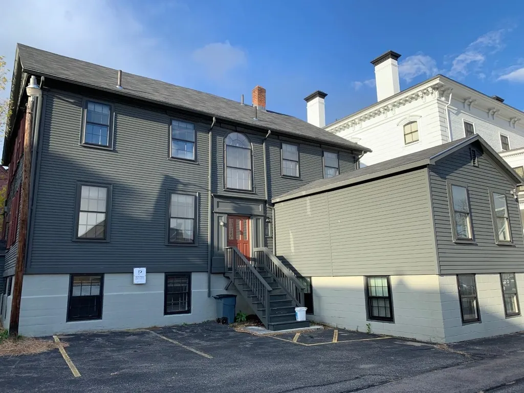 70 Court Street Portsmouth NH 03801