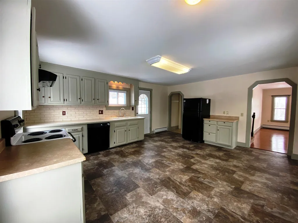 4 Hill Street Littleton NH 03561