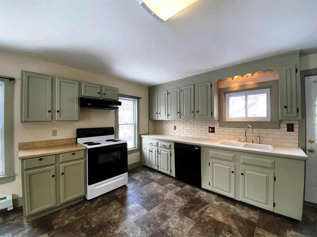 4 Hill Street Littleton NH 03561