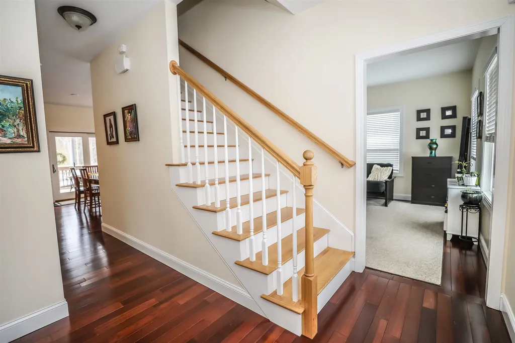 32 Tanglewood Drive Auburn NH 03032
