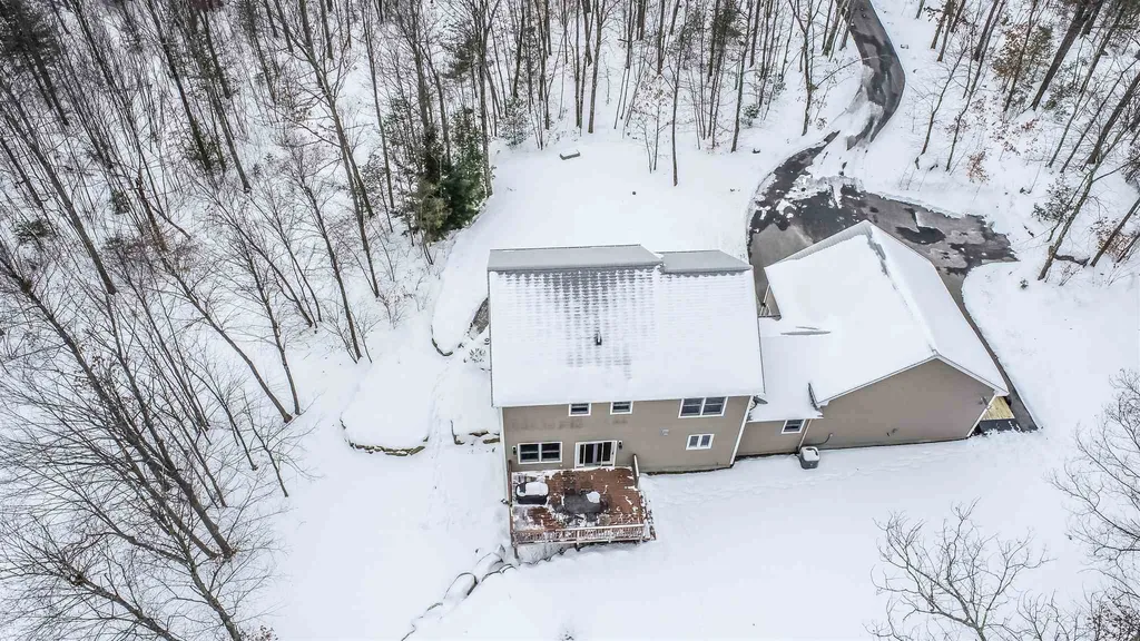 32 Tanglewood Drive Auburn NH 03032