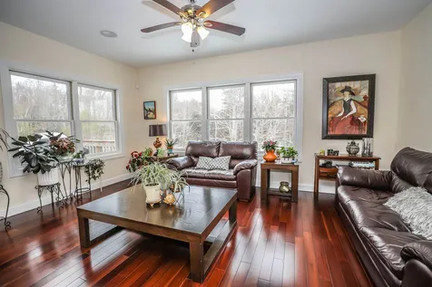 32 Tanglewood Drive Auburn NH 03032
