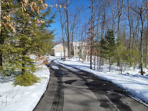 32 Tanglewood Drive Auburn NH 03032