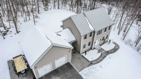 32 Tanglewood Drive Auburn NH 03032