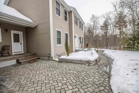 32 Tanglewood Drive Auburn NH 03032