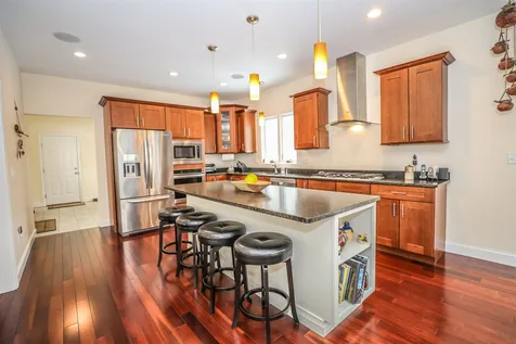 32 Tanglewood Drive Auburn NH 03032