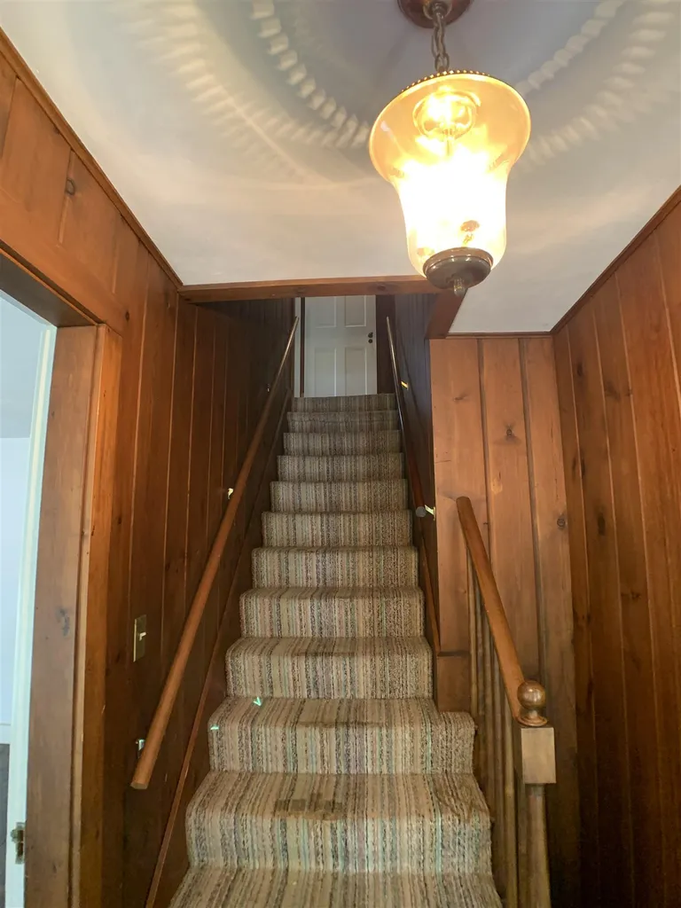 816 Popple Dungeon Road Chester VT 05143