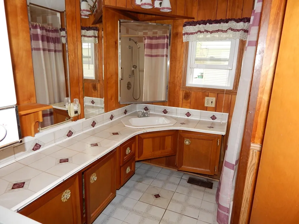 5 Meredith Drive Hampstead NH 03841