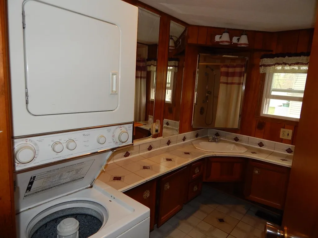 5 Meredith Drive Hampstead NH 03841