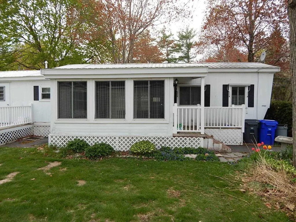 5 Meredith Drive Hampstead NH 03841