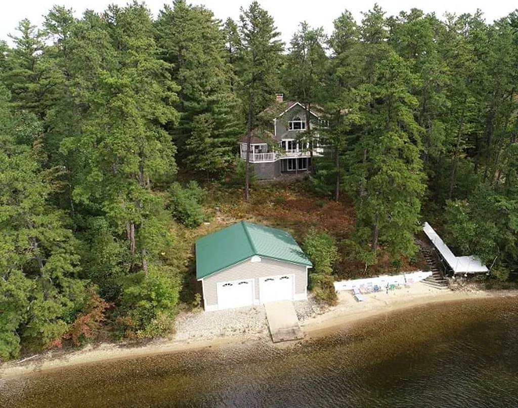 112 North Broad Bay Road Freedom NH 03836