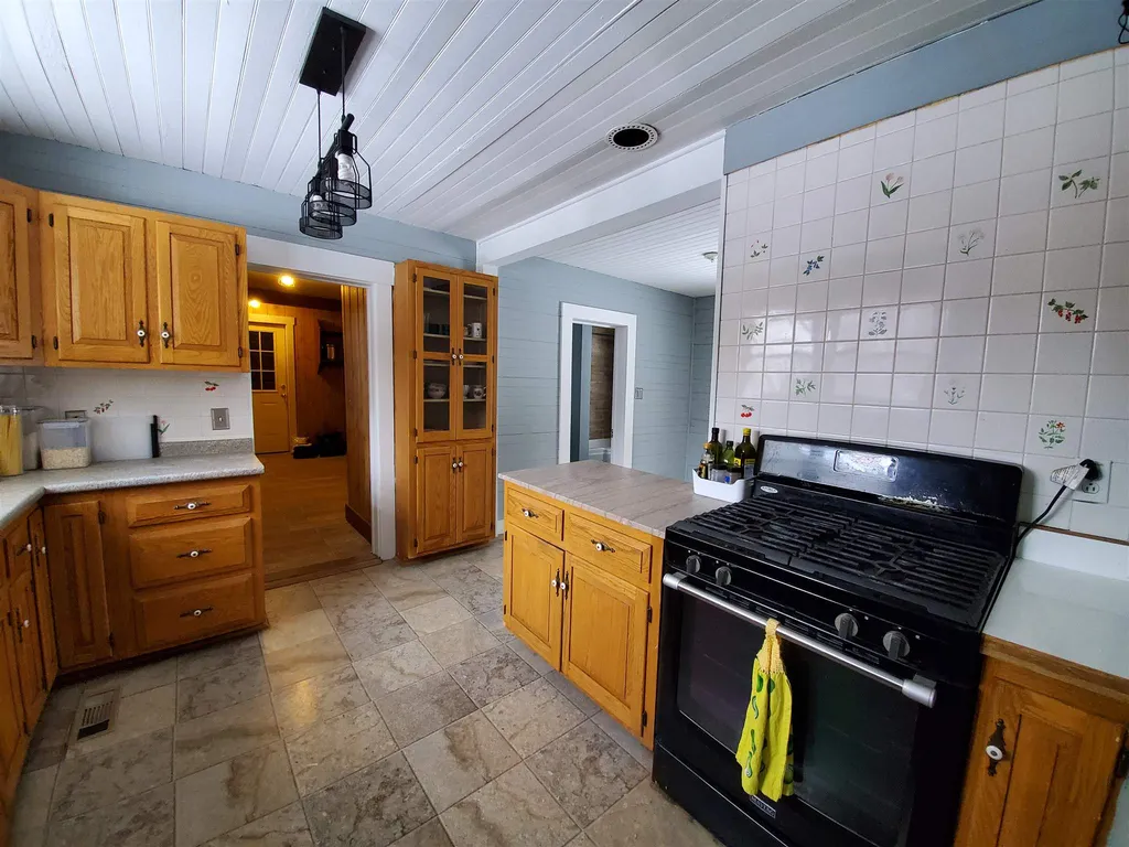 804 Shaker Hill Road Enfield NH 03748