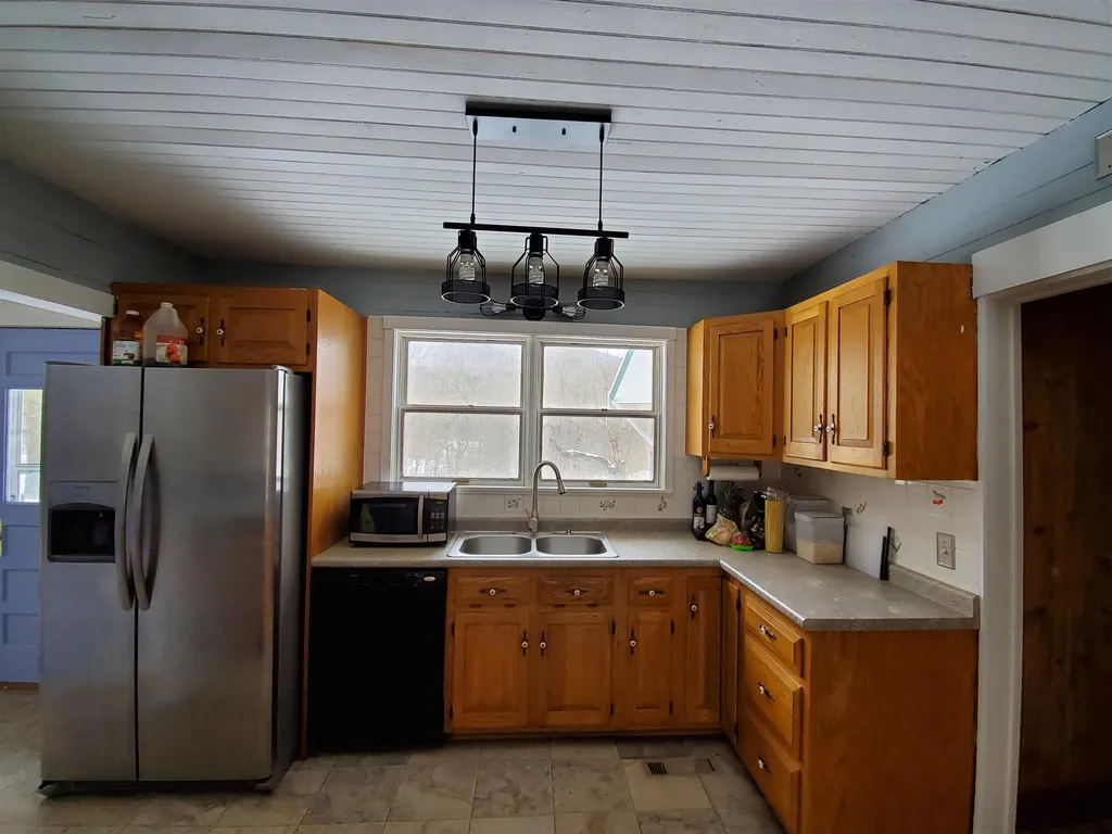 804 Shaker Hill Road Enfield NH 03748