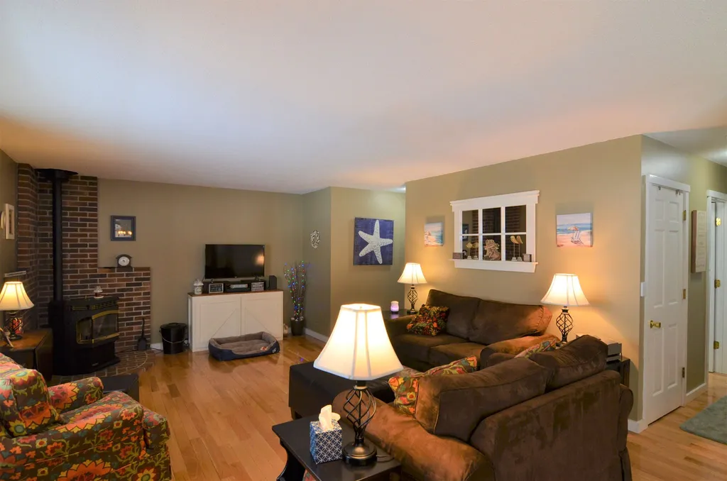 35 Floyd Avenue Lebanon NH 03748