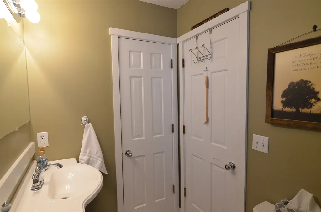 35 Floyd Avenue Lebanon NH 03748