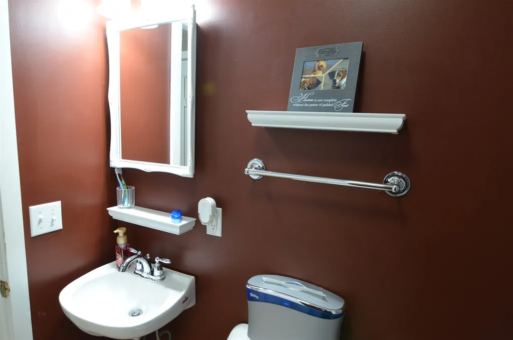 35 Floyd Avenue Lebanon NH 03748
