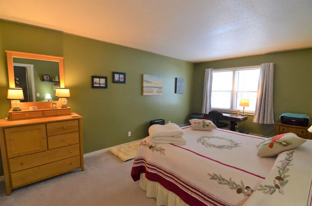 35 Floyd Avenue Lebanon NH 03748