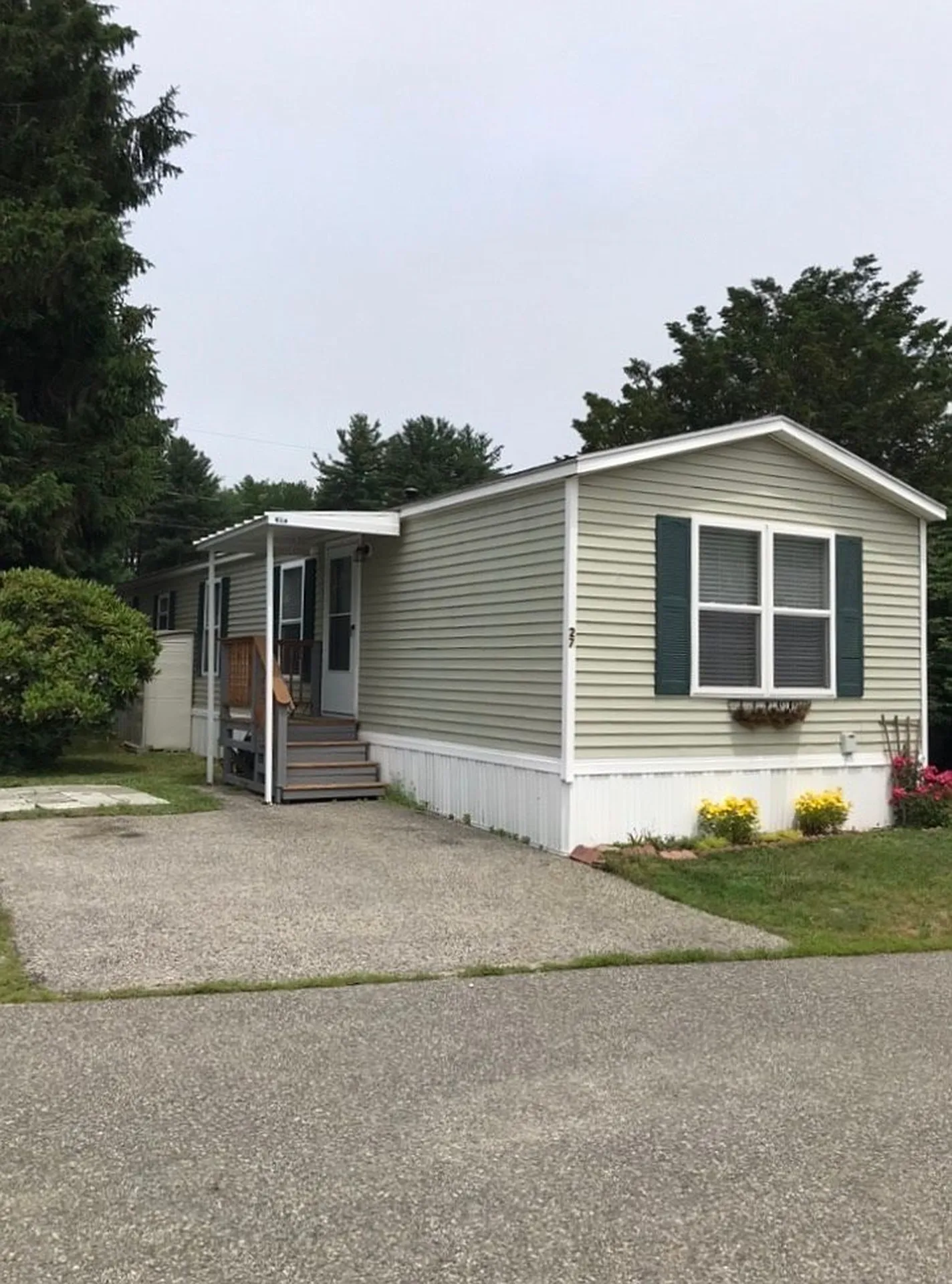 27 Desfosses Avenue Portsmouth NH 03801