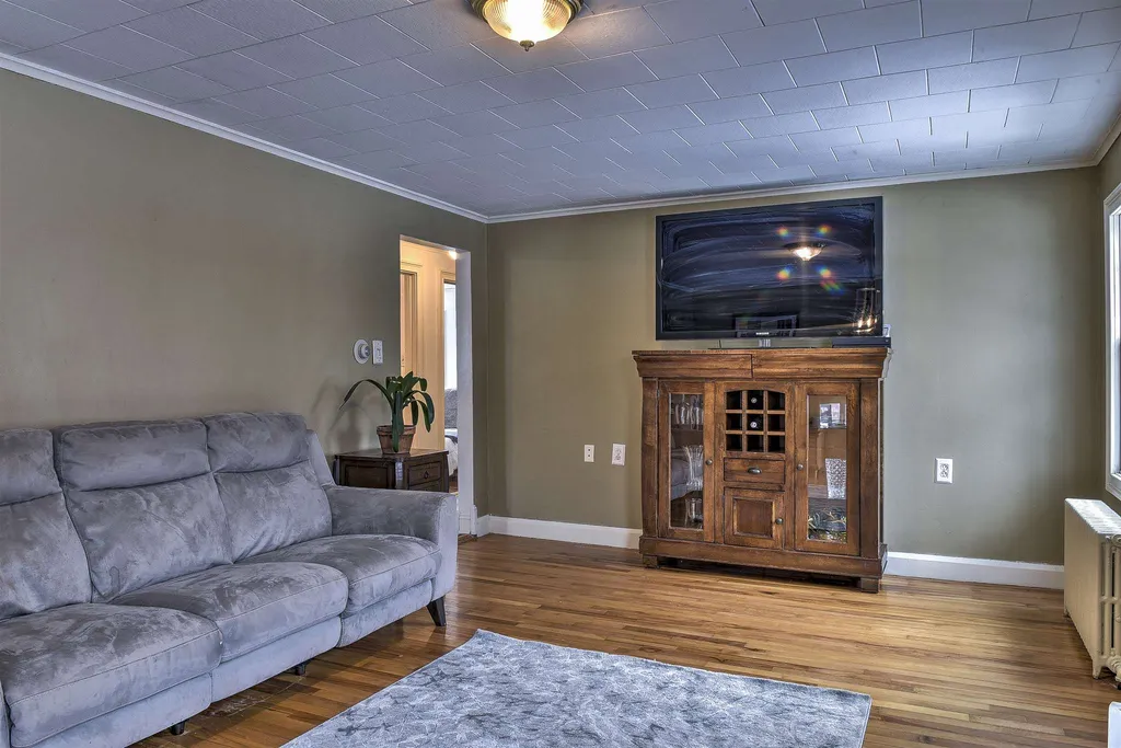 22 Hooper Street Keene NH 03431