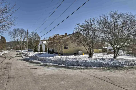 22 Hooper Street Keene NH 03431