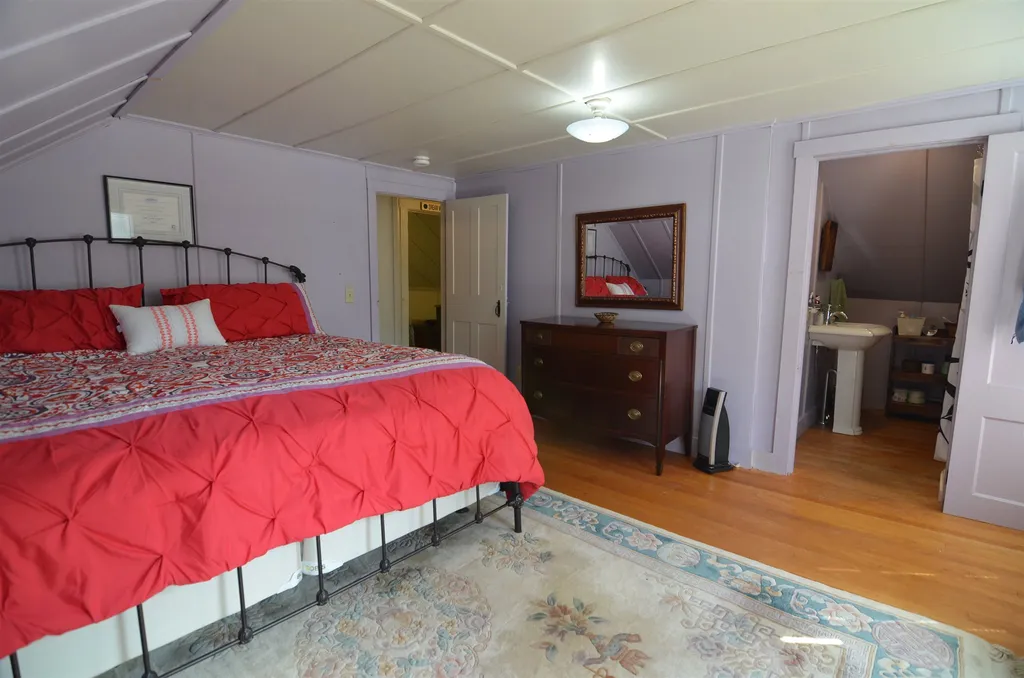 27 High Street Ludlow VT 05149