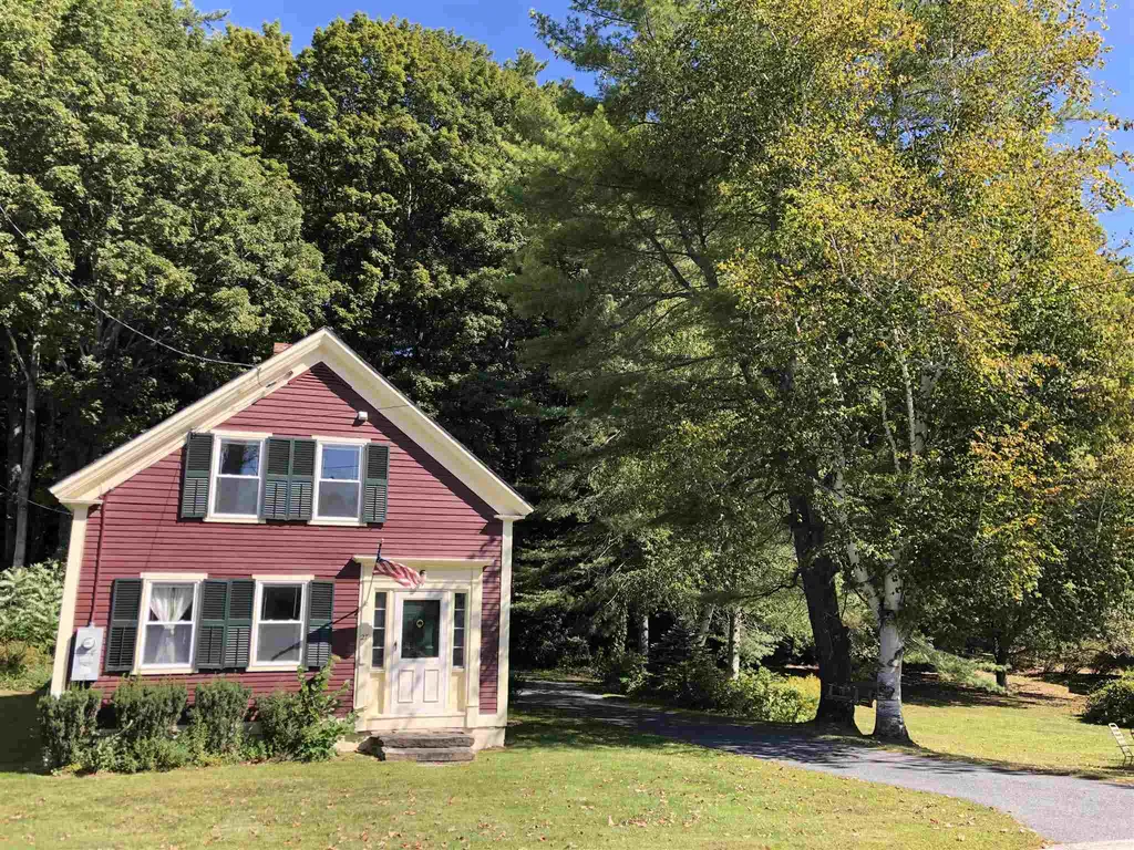 27 High Street Ludlow VT 05149