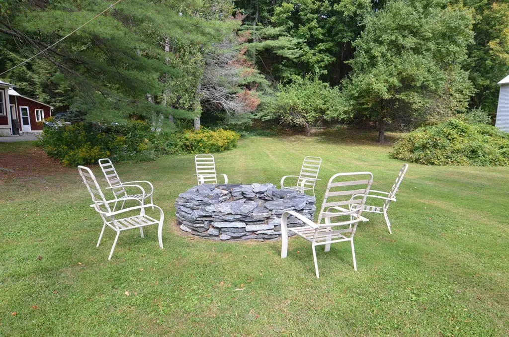 27 High Street Ludlow VT 05149
