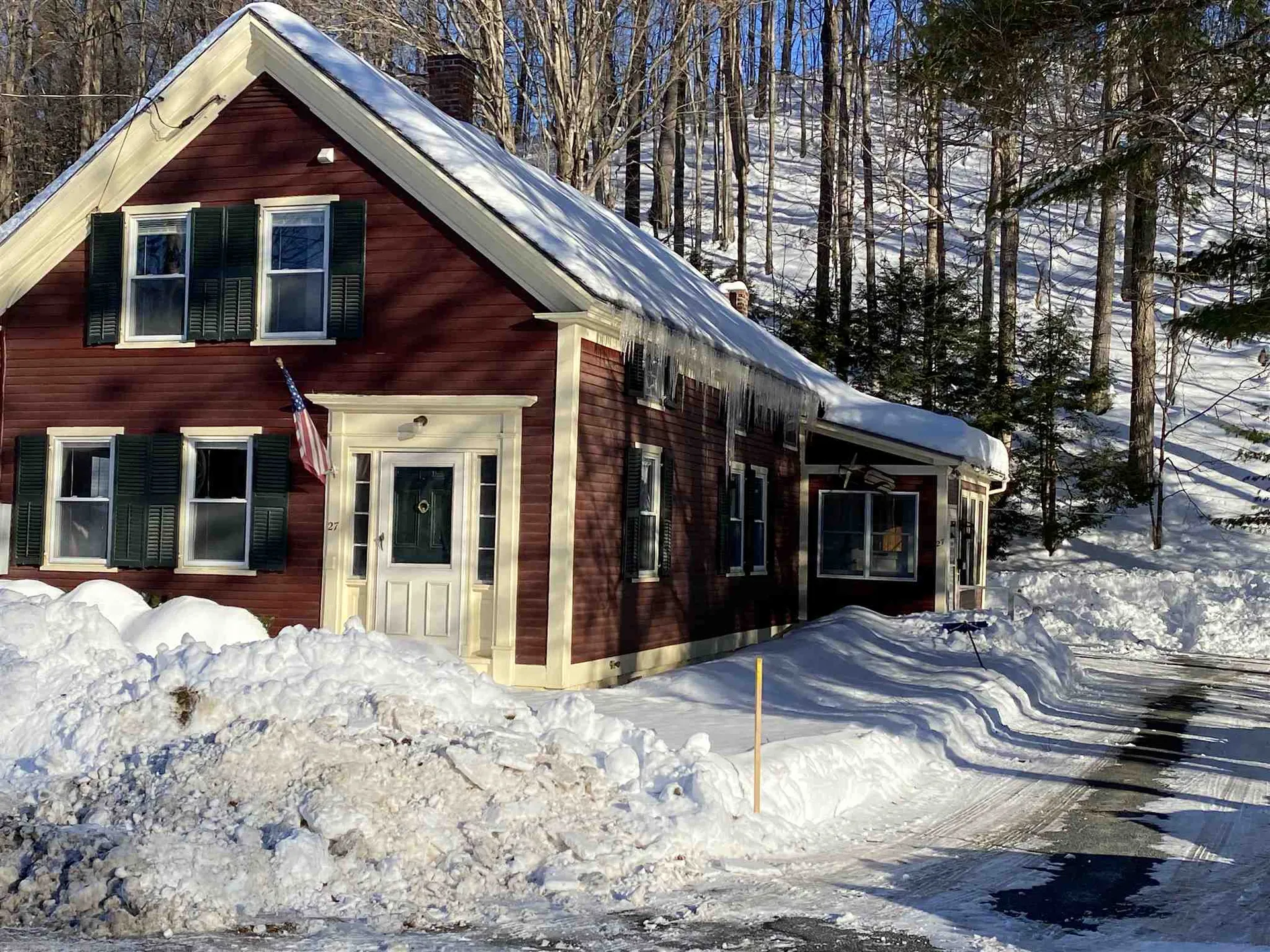27 High Street Ludlow VT 05149