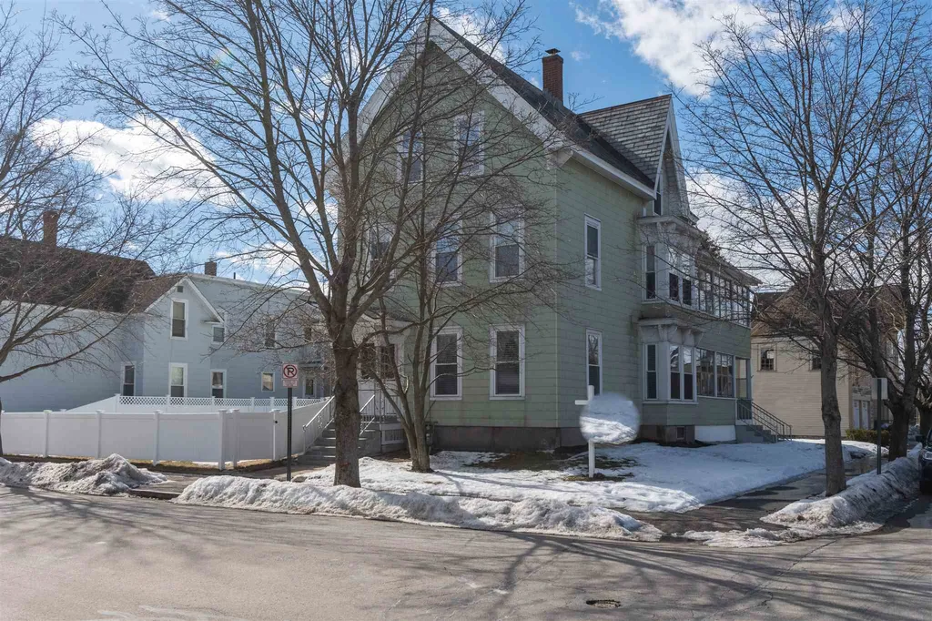 236 Walnut Street Manchester NH 03104