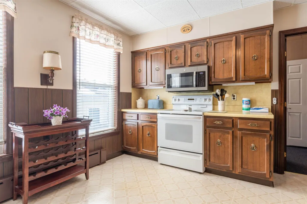 236 Walnut Street Manchester NH 03104