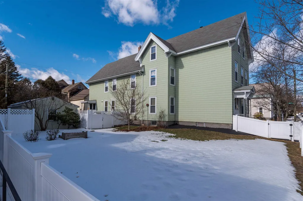 236 Walnut Street Manchester NH 03104