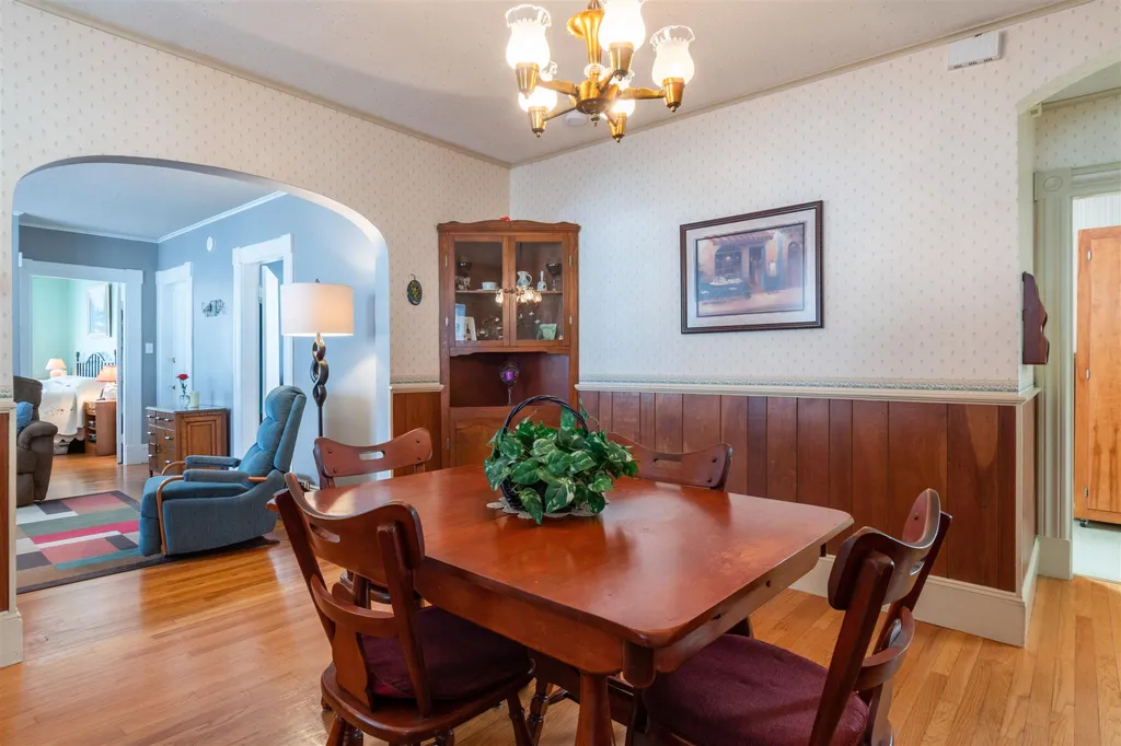 236 Walnut Street Manchester NH 03104